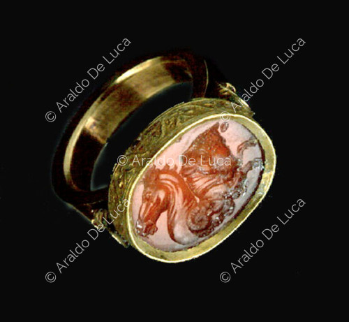 Ring with animal heads