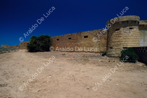 Fortaleza, ingreso al área arqueológica y museo