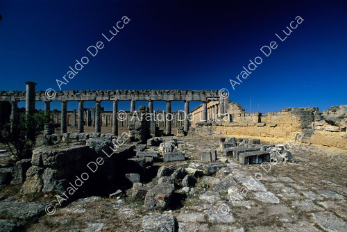 Basílica Porticus Caesarum