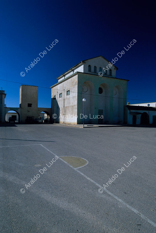 Pueblo/Villa de Omar El Muktar, la ex iglesia