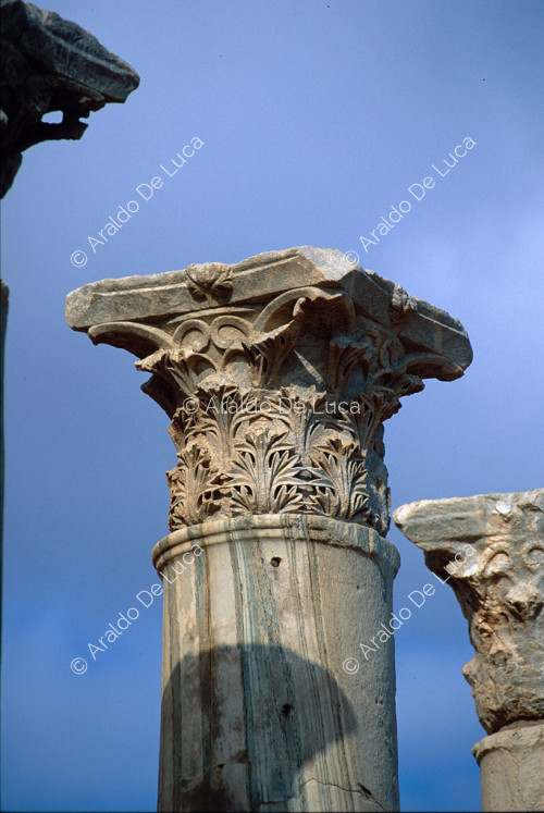 Basilica oriental bizantina, detalle de la columna