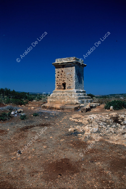 Snaibat al Velya, tumbas helenísticas monumentales