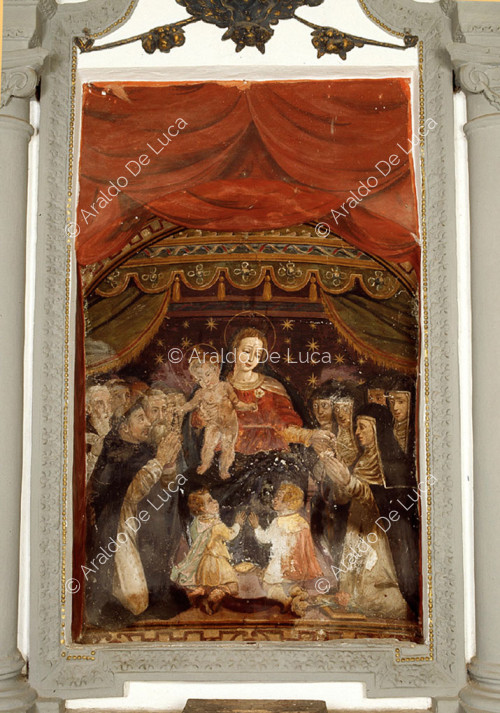Madonna mit Kind und Heiligenfiguren