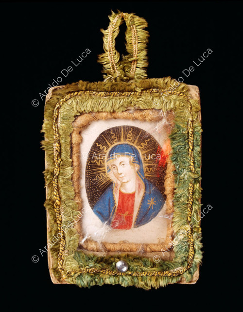 Pendant with Madonna