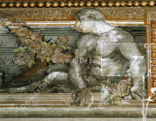 Figura alegorica masculiina con clavija restaurada