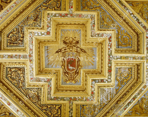 Escudo del Papa Inocencio X Pamphilj