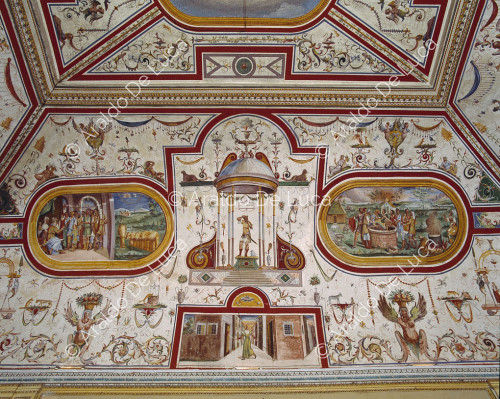 Cámara de las Campanas. Detalle de la bóveda decorada con grotescos