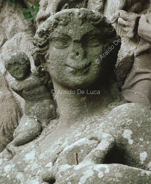 Papacqua Fountain. Detail