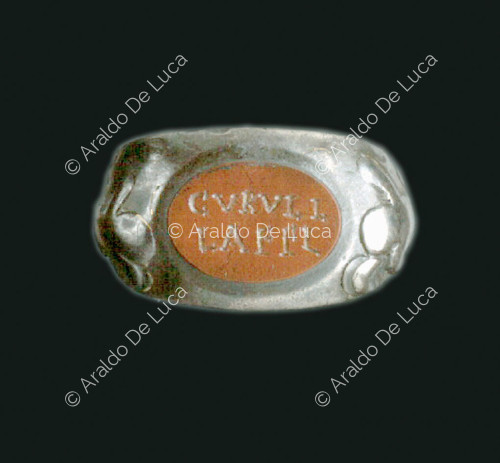 Ring engraved CVRVLL LAFFL