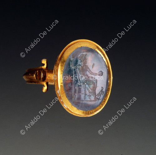 Ring with seated Jupiter