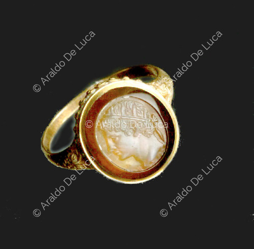 Ring with male head