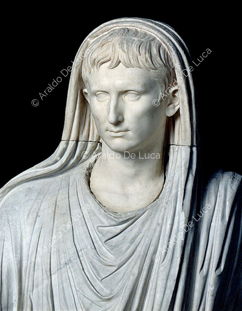 Statua di Augusto come Pontifex Maximus