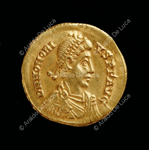 Büste des Honorius mit Diadem, Drapierung und Kürass, römischer kaiserlicher Solidus des Honorius