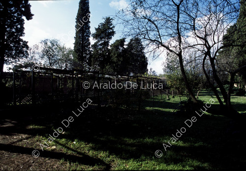 Haus des Loreius Tiburtinus oder Octavius Quartius. Unterer Euripus vom Garten aus gesehen