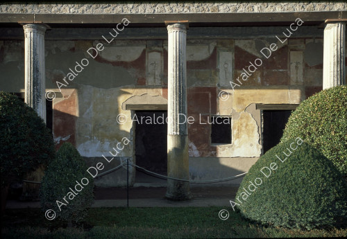 House of Venus in Shell. Peristyle and garden