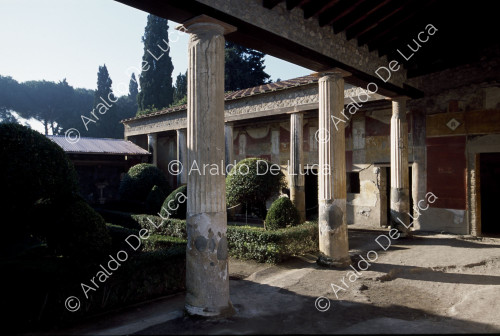 Haus der Venus in einer Muschel. Peristyl-Portikus und Garten
