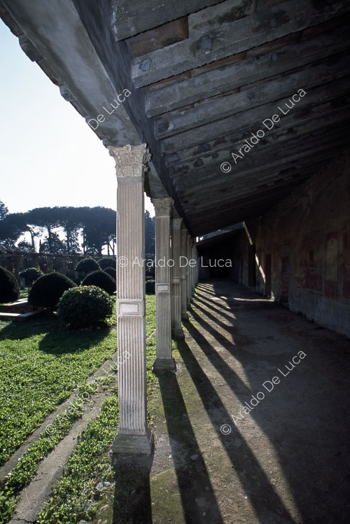 Haus von Julia Felix. Peristylischer Säulengang