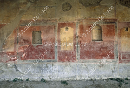 House of Julia Felix. Peristyle. Fresco in the IV style