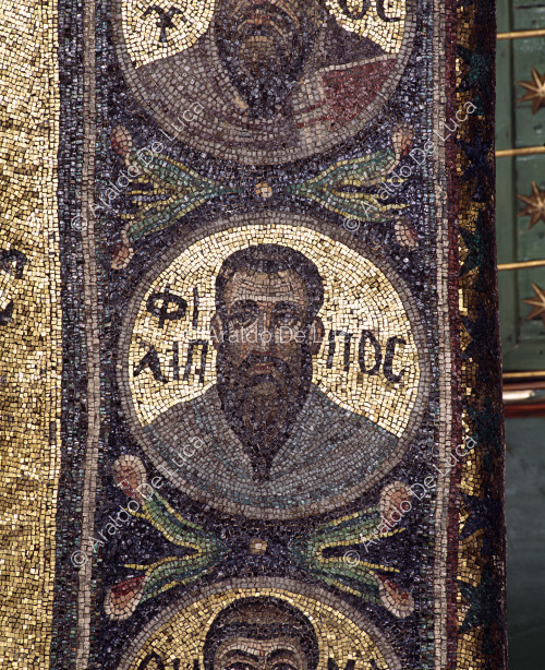 Medallions containing busts of the twelve Apostles - Mosaic of the Transfiguration, detail