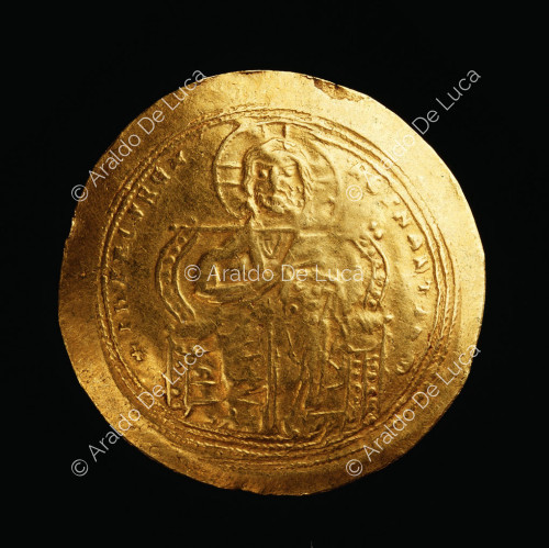 Cristo entronizado bendiciendo, oro bizantino Histamenion de Constantino IX monomaco