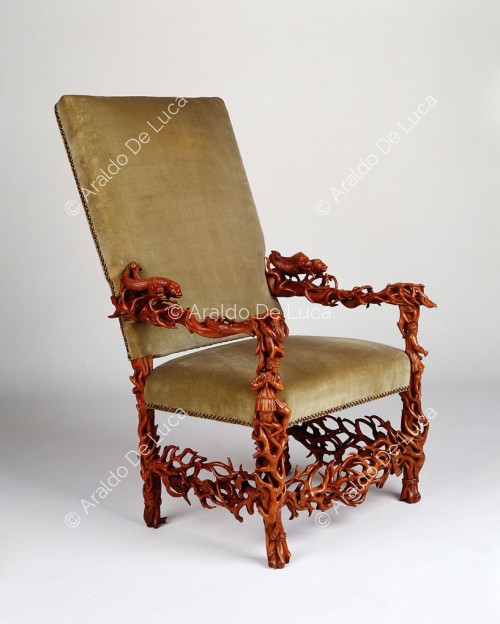 Armchair with Pisces sign