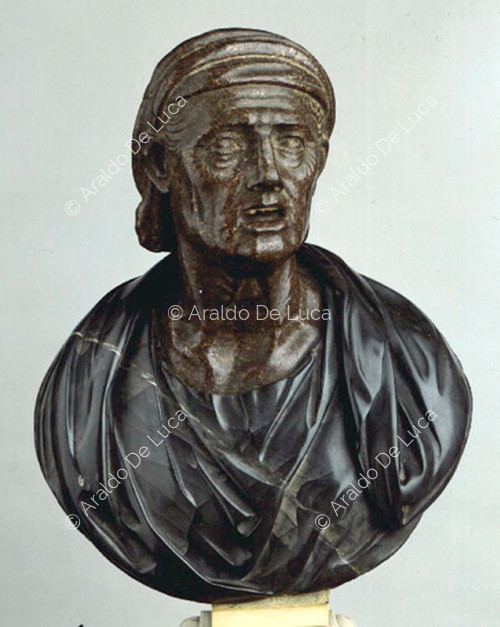 Porphyry bust of an old woman