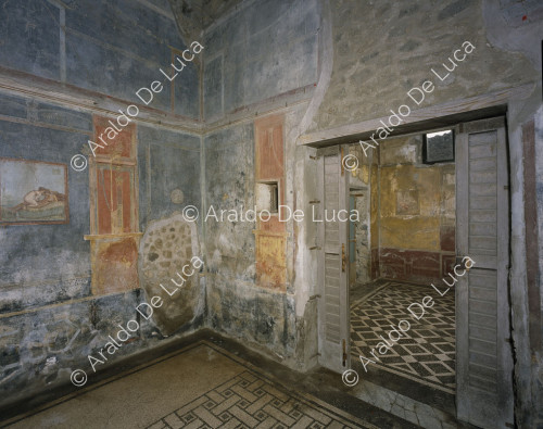 Centenary House. Cubicle with frescoes in the IV style