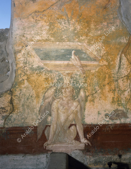 Centenary House. Salon. Nymphaeum. Fresco with sphinx and dove. Detail