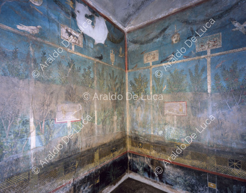 House of Floral Cubicles or Orchard. Blue cubicle. Fresco with garden