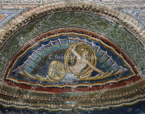 Haus des verwundeten Bären. Tablino. Mosaik-Brunnen. Detail mit Venus in einer Muschel