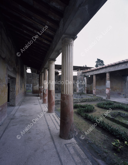 Haus der Dioskuren. Peristylischer Säulengang