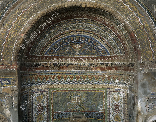 Casa de la Gran Fuente. Ninfeo decorado con mosaico