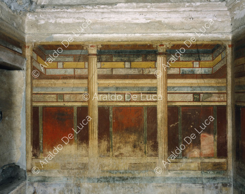 Villa of the Mysteries. Cubicle with frescoes in II style
