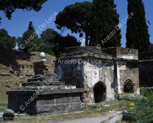 Nécropole de Porta Nocera. Détail