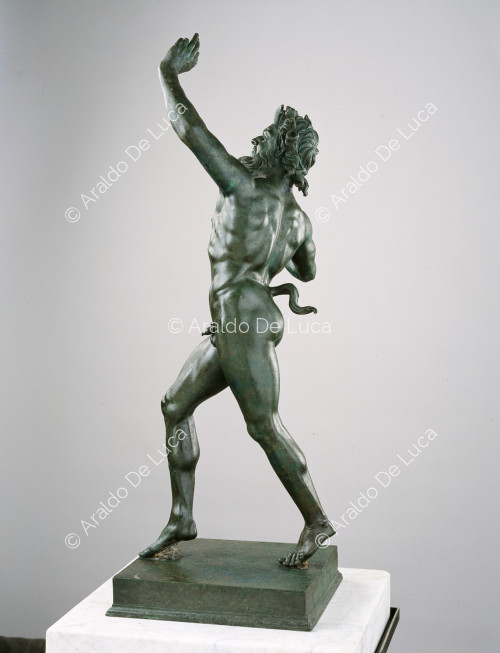 Statua in bronzo del Fauno danzante