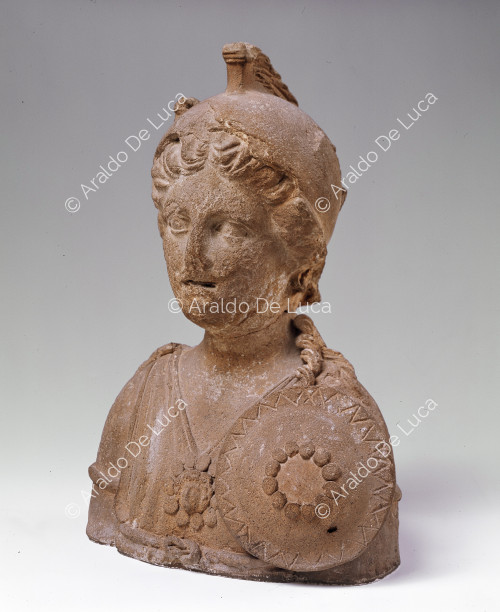 Busto de arcilla de Artemisa