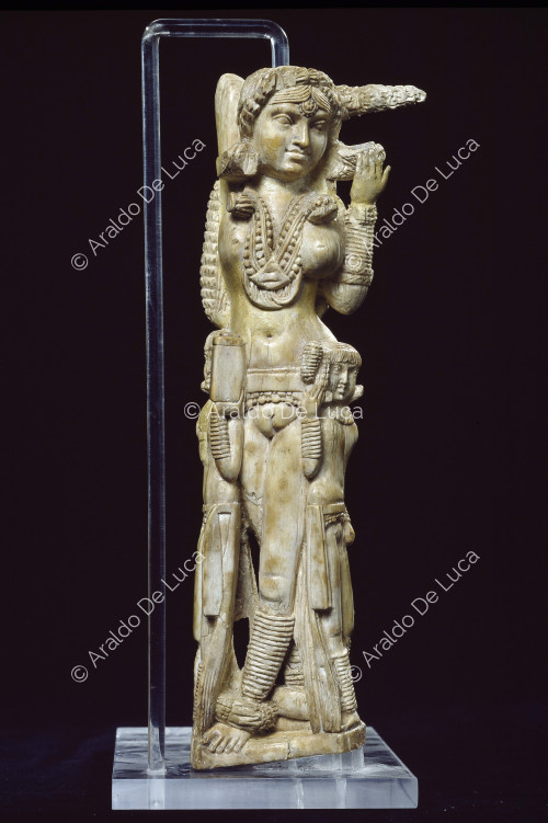 Estatuilla de marfil de la diosa Laksmi