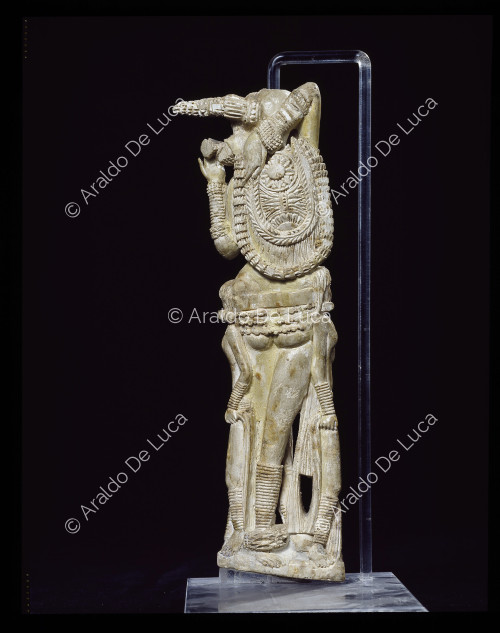 Statuette en ivoire de la déesse Laksmi