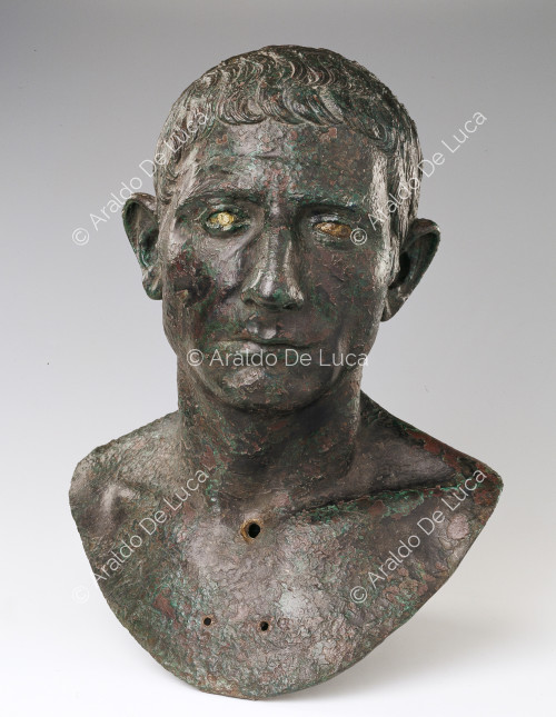 Retrato busto de bronce de un hombre