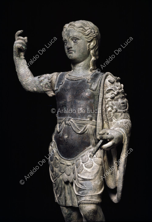 Statuette en bronze d'Alexandre. Détail de la statuette