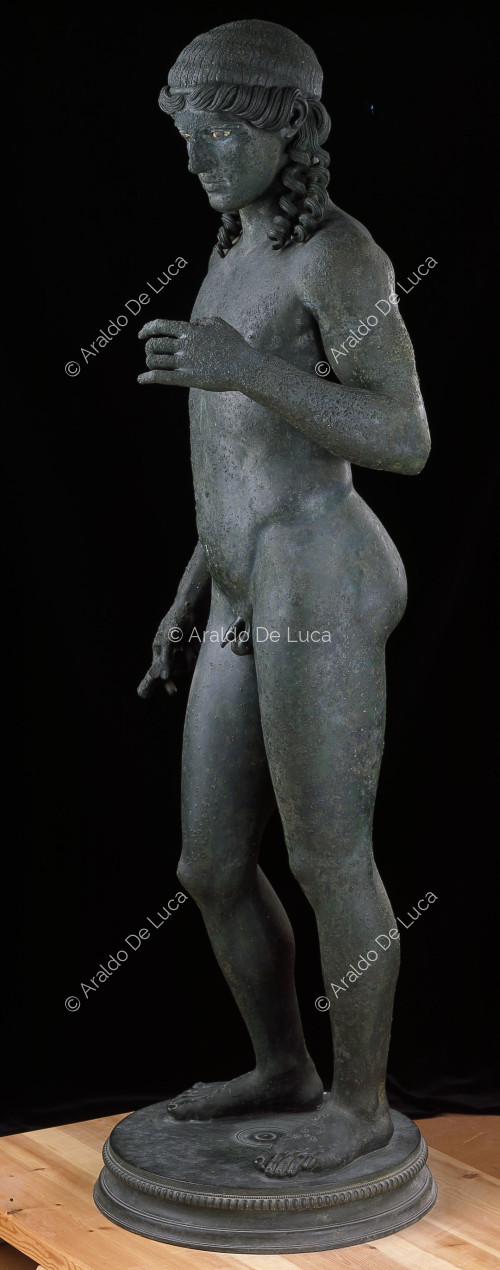 Statua in bronzo di Apollo citarista