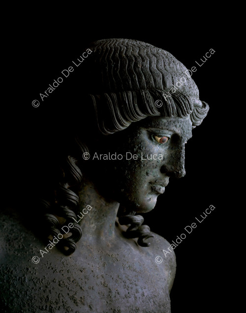 Bronzestatue von Apollo dem Kitharisten. Ausschnitt
