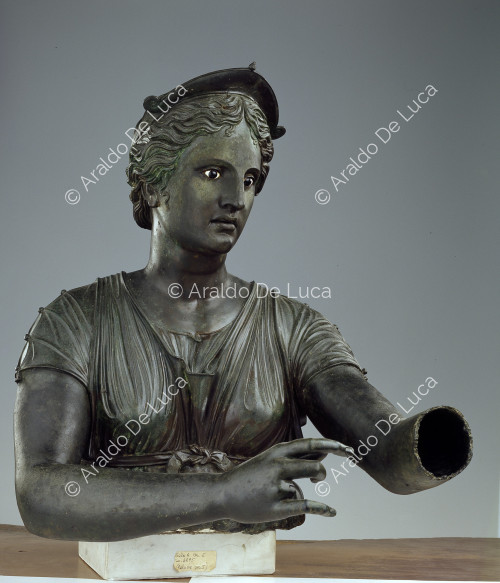 Busto in bronzo di Diana