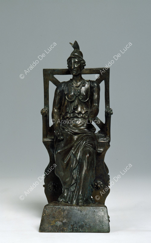 Estatua de bronce de Minerva