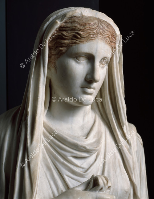 Statua in marmo di Eumachia. Particolare