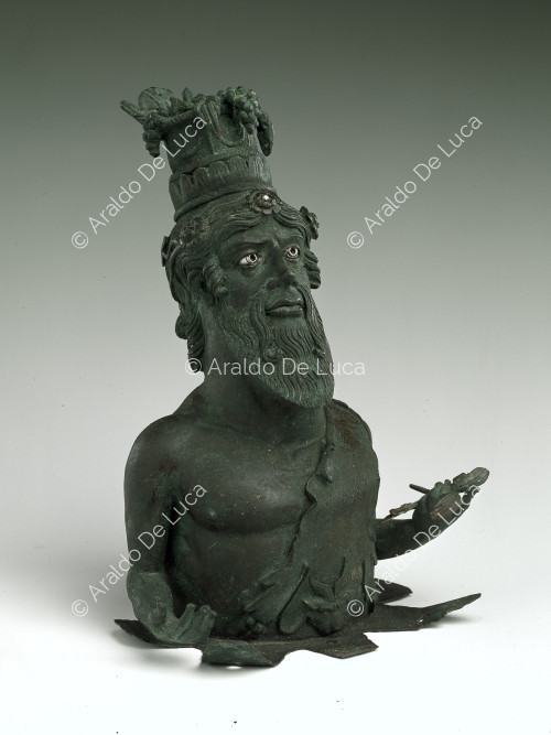 Busto de bronce de Zeus Sabacio
