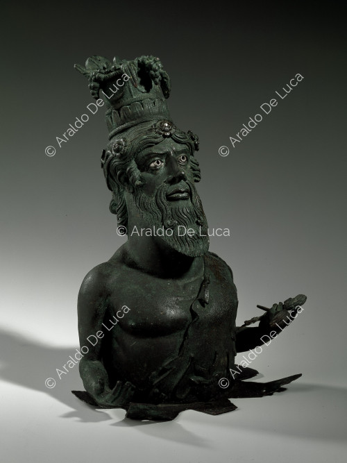 Busto de bronce de Zeus Sabacio