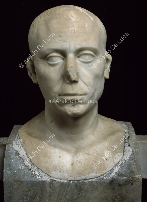 Buste en marbre représentant un homme