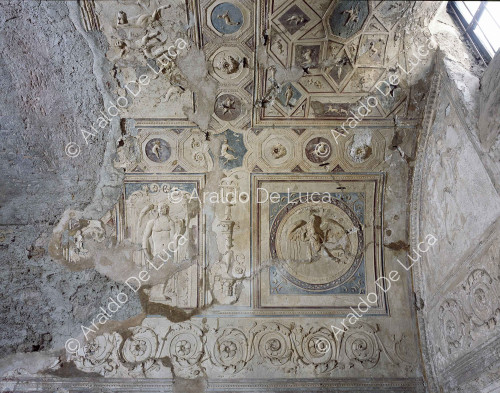Forum Baths. Tepidarium. Vault relief