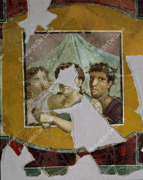 Casa del Brazalete de Oro. Fragmento de fresco con pareja y sierva. Detalle